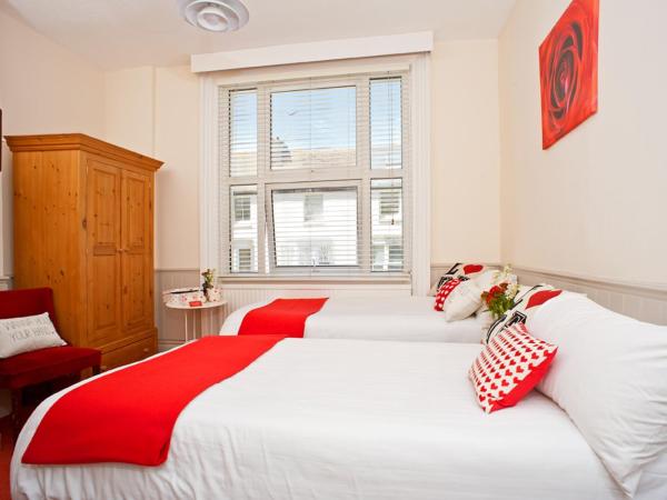 Strawberry Fields : photo 2 de la chambre chambre lits jumeaux avec salle de bains