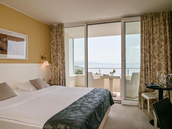 Hotel Laurus - Liburnia : photo 1 de la chambre chambre double ou lits jumeaux supérieure - vue sur mer