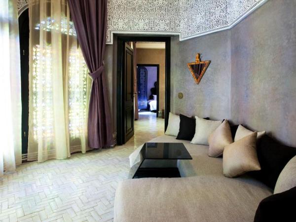 Palais Ommeyad Suites & Spa : photo 5 de la chambre suite senior avec bain à remous