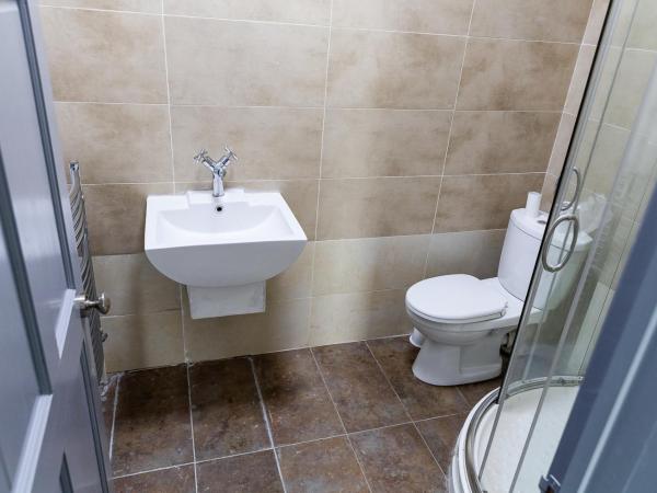 Empress House : photo 5 de la chambre chambre double avec salle de bains privative