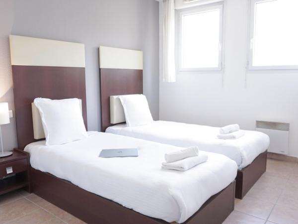 Zenitude Hôtel-Résidences Toulon Six Fours : photo 4 de la chambre appartement 3 chambres