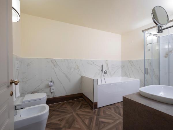 Palazzo Martellini Residenza d'epoca : photo 7 de la chambre suite