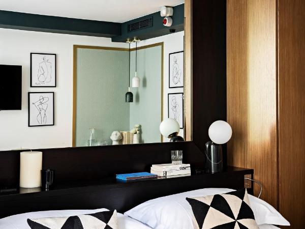 Holiday Inn Paris Palais de l'Elysée, an IHG Hotel : photo 3 de la chambre chambre lit king-size standard