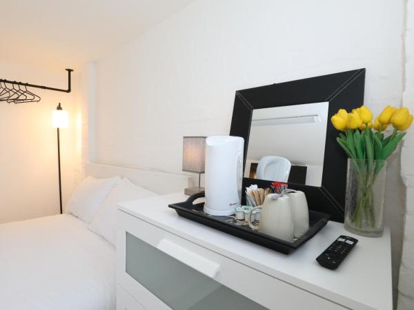 Anchor Guest House : photo 9 de la chambre chambre quadruple