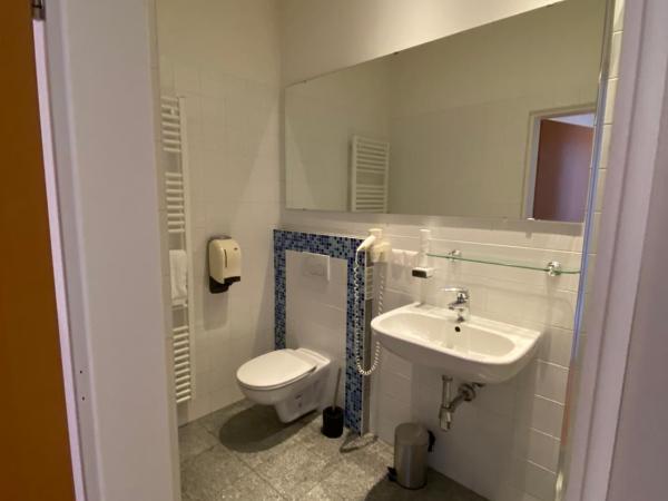 Kolbeck Rooms : photo 9 de la chambre chambre triple