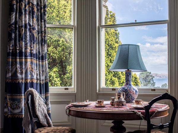 The Corinda Collection : photo 8 de la chambre chambre lit king-size alfred crisp - vue sur mer