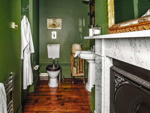 The Corinda Collection : photo 5 de la chambre chambre lit queen-size - vue sur jardin