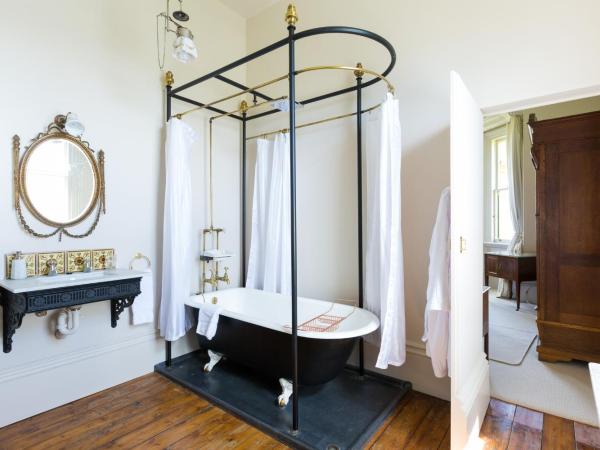 The Corinda Collection : photo 8 de la chambre chambre lit king-size - vue sur jardin - mary de middlemore spode