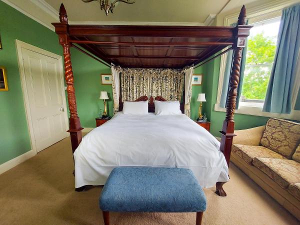 Grosvenor Villa : photo 1 de la chambre chambre double avec salle de bains privative