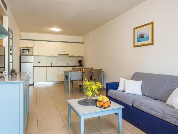 Residence Superior Del Mar : photo 3 de la chambre two-bedroom apartment with balcony (6 people)