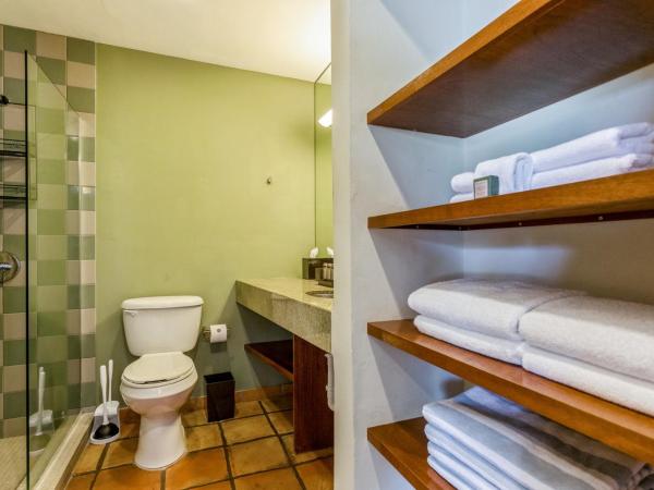 Kasa El Paseo Miami Beach : photo 10 de la chambre chambre lit queen-size deluxe avec 2 lits queen-size (enregistrement indépendant avec réception virtuelle)