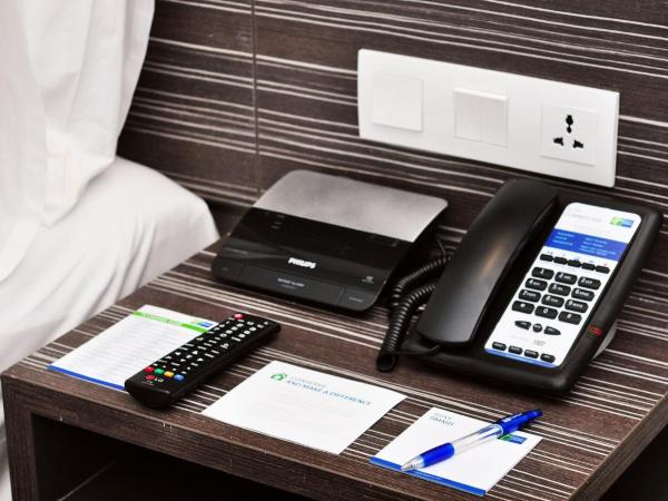 Holiday Inn Express Surabaya CenterPoint, an IHG Hotel : photo 2 de la chambre chambre lit queen-size deluxe - vue sur ville - non-fumeurs