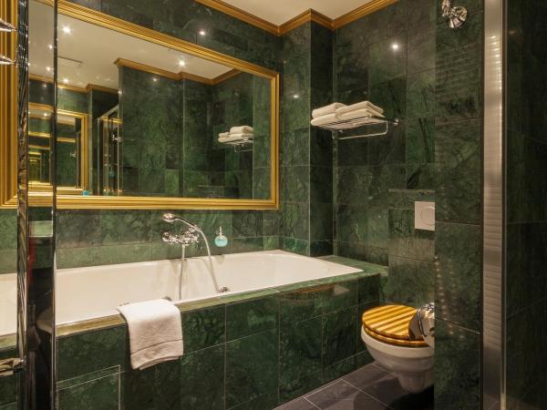 Myer's Hotel Berlin : photo 4 de la chambre chambre de luxe double ou lits jumeaux avec baignoire spa