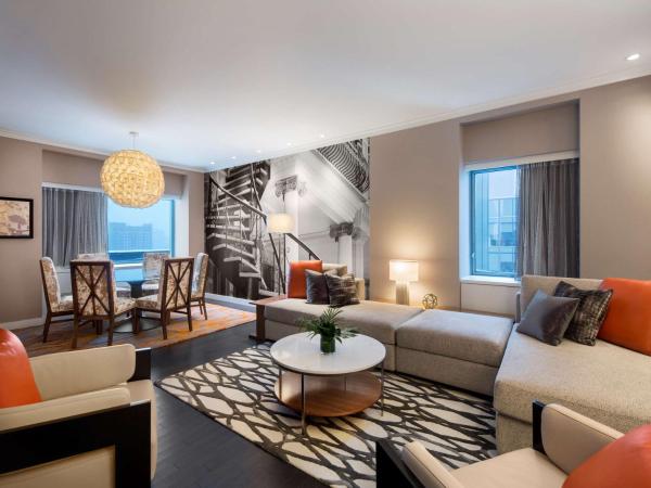 Fairmont The Queen Elizabeth : photo 1 de la chambre suite le plateau