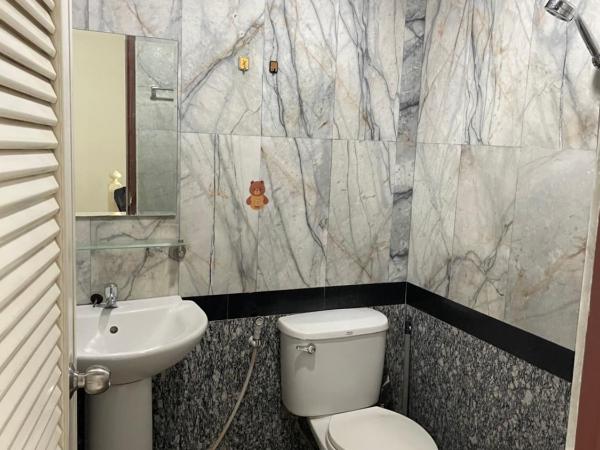 TG2 - Tientong Guesthouse 2 : photo 4 de la chambre chambre double deluxe avec balcon