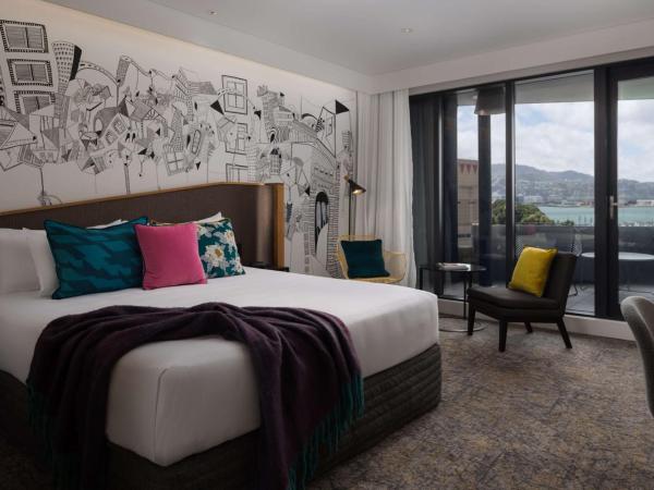 QT Wellington : photo 5 de la chambre hébergement lit king-size qt gallery - vue sur port