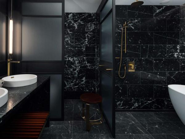 QT Perth : photo 4 de la chambre chambre lit king-size