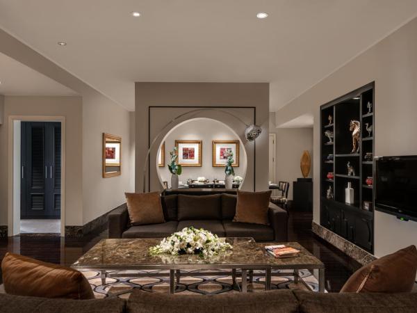 Oaks Ibn Battuta Gate Dubai : photo 1 de la chambre two-bedroom royal suite with free shuttle bus to public beach