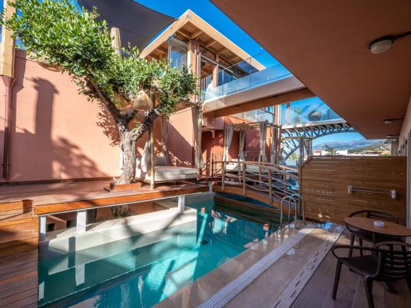 Esperides Resort Crete, The Authentic Experience : photo 8 de la chambre chambre premium avec piscine privée - vue sur terres intérieures