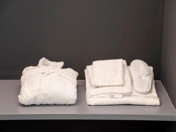 Villa D'Orville luxury suites Taormina : photo 8 de la chambre chambre double deluxe avec balcon