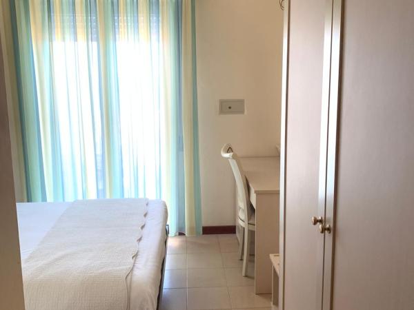 Hotel Zeus : photo 3 de la chambre petite chambre double