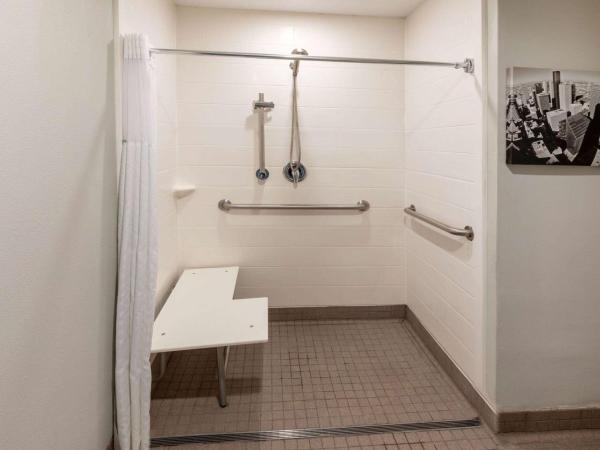 La Quinta by Wyndham Houston NW Brookhollow : photo 5 de la chambre chambre double - accessible aux personnes à mobilité réduite 