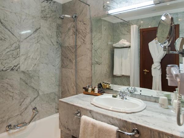 Grand Hotel Villa de France : photo 3 de la chambre suite senior