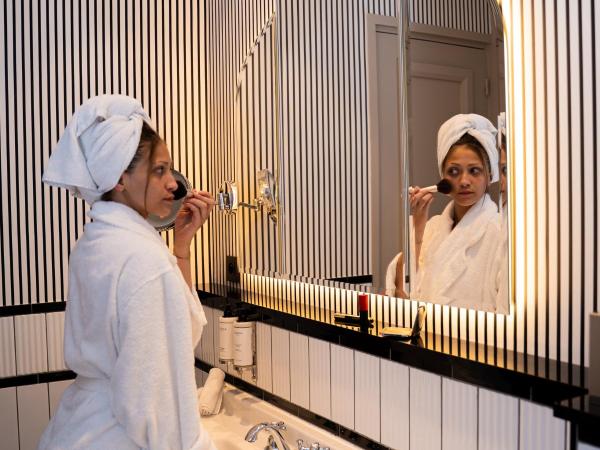 Le 1932 Hotel & Spa Cap d'Antibes - MGallery : photo 2 de la chambre chambre double deluxe avec canapé-lit et balcon - côté mer