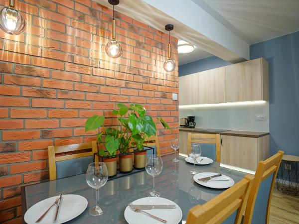 Apartamenty EverySky - Słowackiego 5a-b : photo 7 de la chambre appartement avec balcon