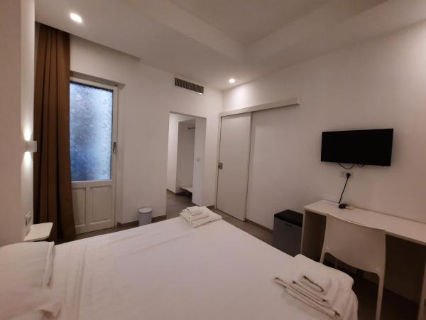 Antares Rooms and Suites : photo 2 de la chambre chambre double Économique