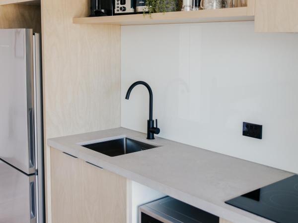 Driftaway Queenstown : photo 6 de la chambre studio avec vue sur lac