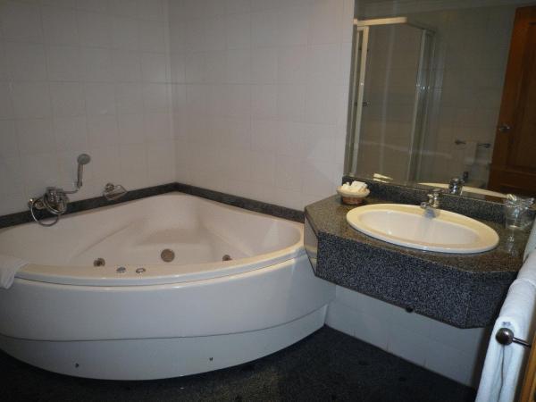 Seculo Hotel : photo 4 de la chambre chambre double avec baignoire spa