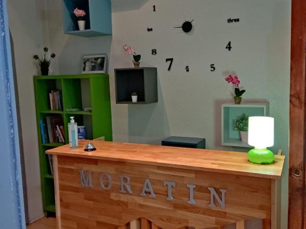 Pensión Moratin : photo 8 de la chambre chambre triple avec douche