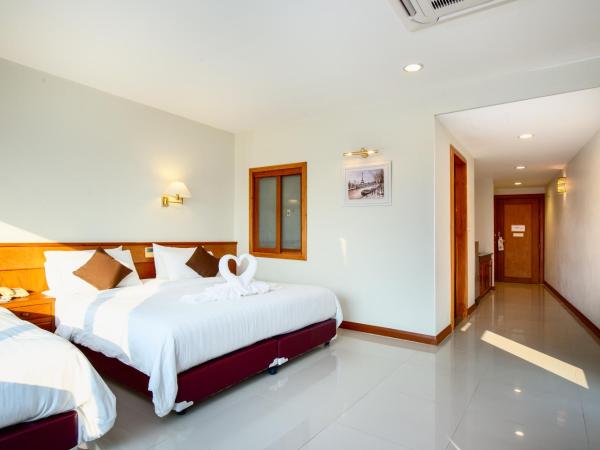 Kanchanaburi City Hotel - SHA Extra Plus : photo 4 de la chambre suite chambre familiale