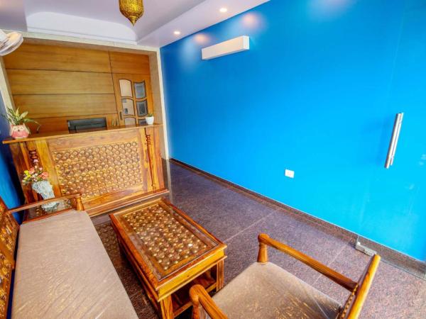 Gems Suites-A Boutique Stay : photo 7 de la chambre chambre lit king-size deluxe