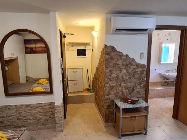 Residence La Villetta : photo 5 de la chambre studio