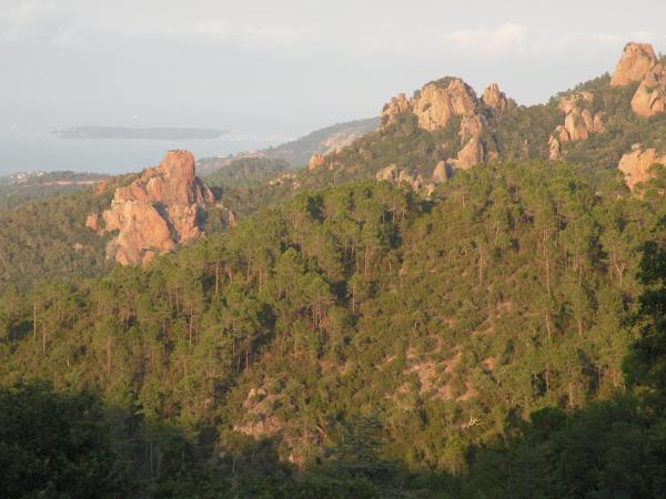 CHAMBRE VUE FEéRIQUE PANORAMIQUE CALME PISCINE XXL : photo 2 de la chambre chambre double - vue sur mer
