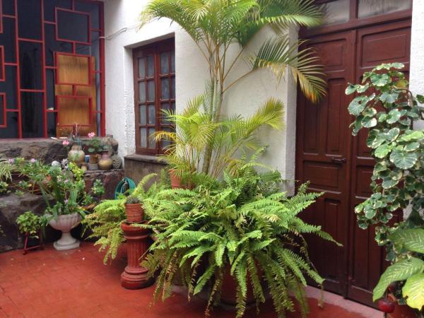 Hostal don Felipe : photo 4 de la chambre chambre lits jumeaux avec salle de bains commune