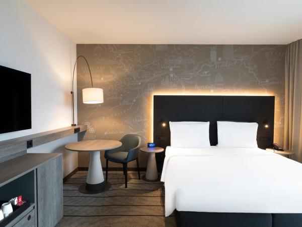 Hyatt Place Frankfurt Airport : photo 1 de la chambre chambre lit king-size