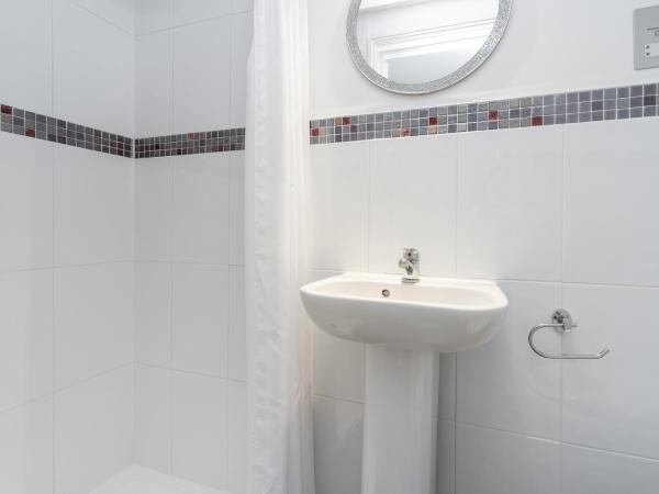 Mentone Hotel : photo 6 de la chambre petite chambre double pour 1 ou 2 personnes - dernier Étage