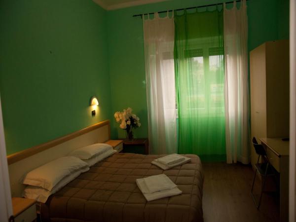 Le Stanze di Boccadasse : photo 4 de la chambre chambre double avec salle de bains privative extérieure