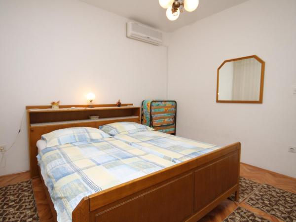 Rooms with a parking space Makarska - 6778 : photo 2 de la chambre chambre double