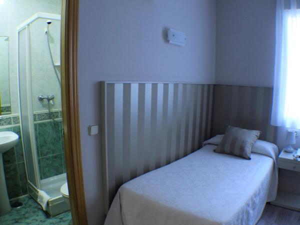 Hostal Oriente : photo 4 de la chambre chambre simple