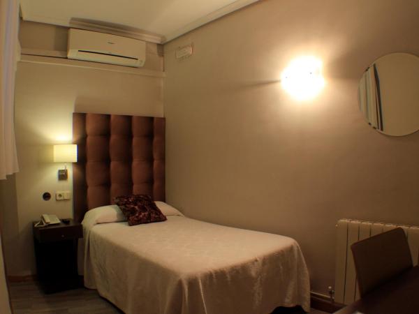 Hostal Oriente : photo 5 de la chambre chambre simple