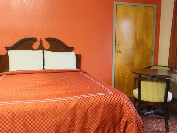 Americas Best Value Inn and Suites Houston FM 1960 : photo 3 de la chambre chambre avec 2 lits queen-size - fumeurs