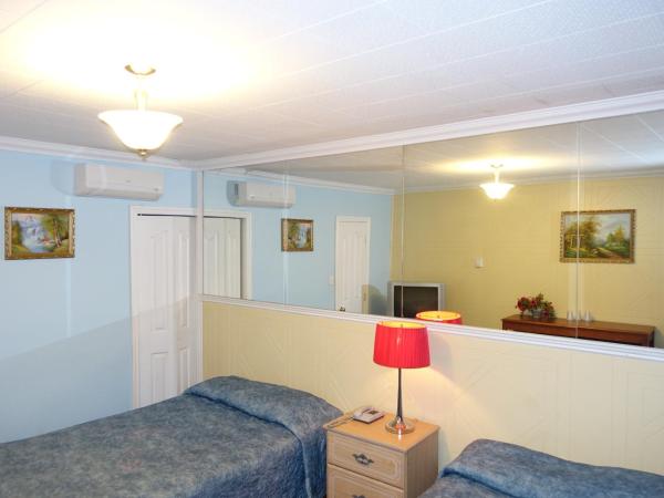 Motel Pierre : photo 4 de la chambre chambre double avec 2 lits doubles
