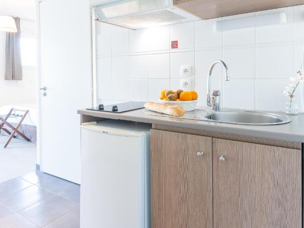 Comfort Aparthotel Cannes Mandelieu : photo 6 de la chambre  studio lits jumeaux 