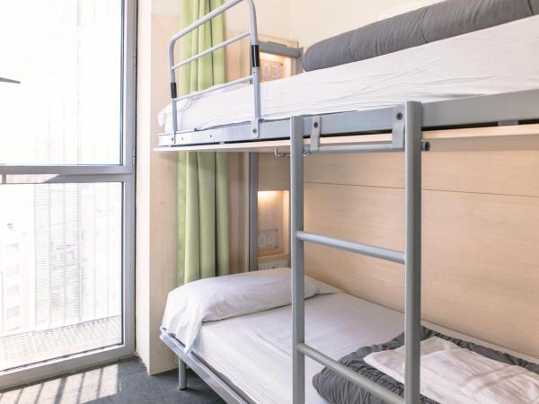 Urbany Hostel Barcelona : photo 5 de la chambre lit simple dans dortoir mixte
