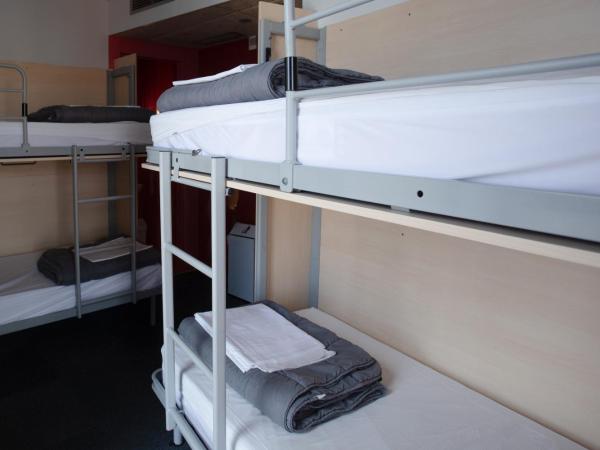 Urbany Hostel Barcelona : photo 5 de la chambre lit simple dans dortoir pour femmes