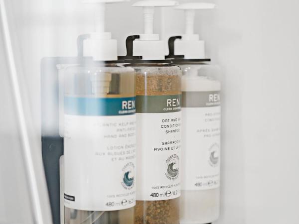 numa I Strauss Apartments : photo 8 de la chambre large 1 bedroom apartment with balcony